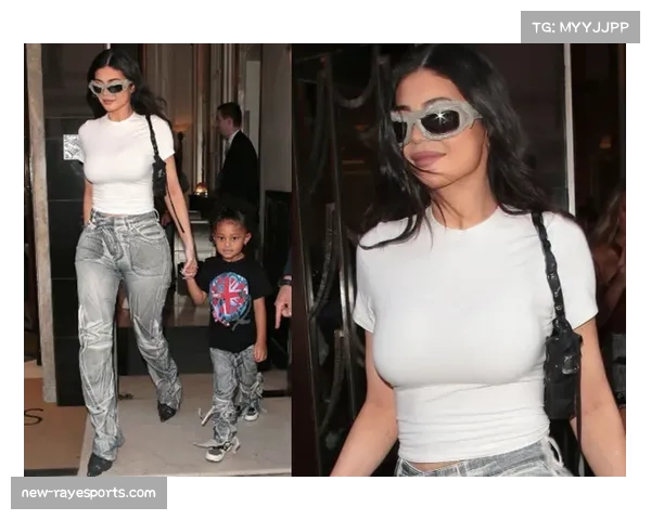 卡戴珊小妹凯莉官宣与运动品牌合作，其男友观战尼克斯不败